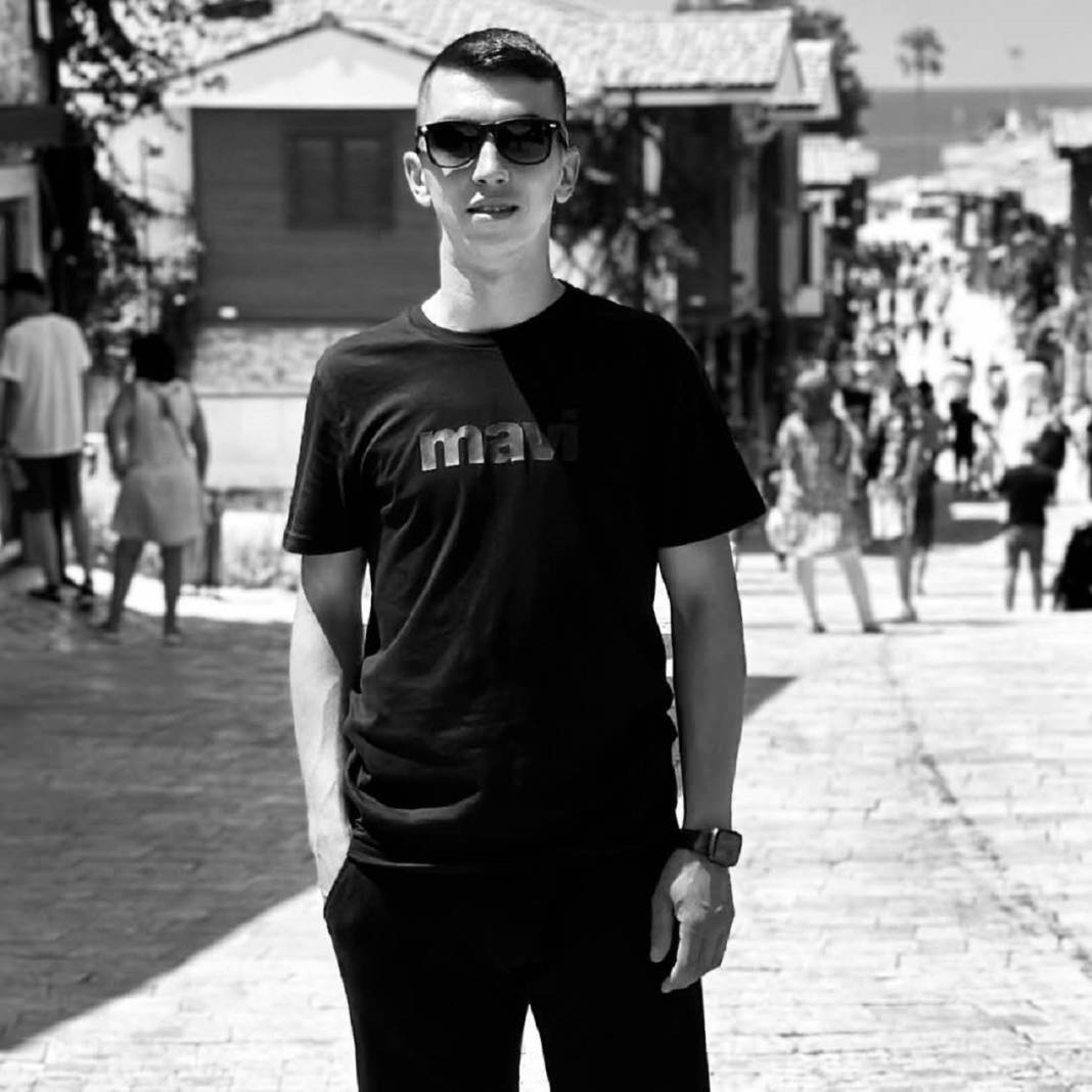 Bir kadın ile beraber dükkanın içinde ölü bulundu! 5